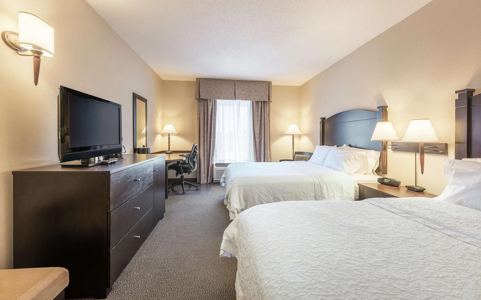 Hampton Inn & Suites By Hilton Монктон Экстерьер фото