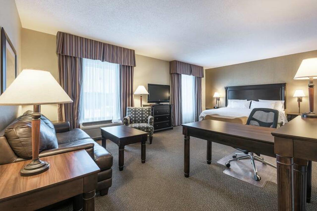 Hampton Inn & Suites By Hilton Монктон Экстерьер фото