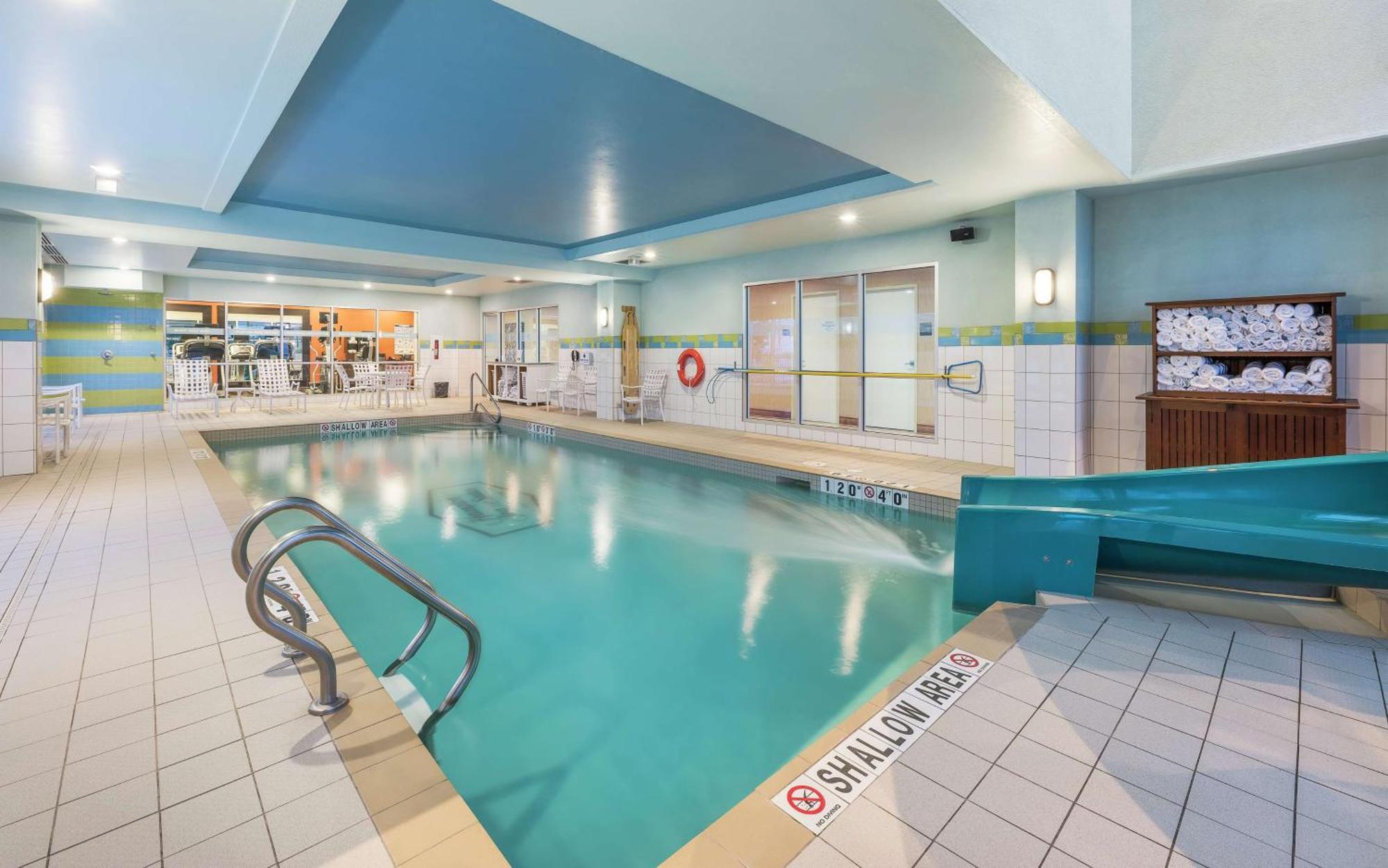 Hampton Inn & Suites By Hilton Монктон Экстерьер фото
