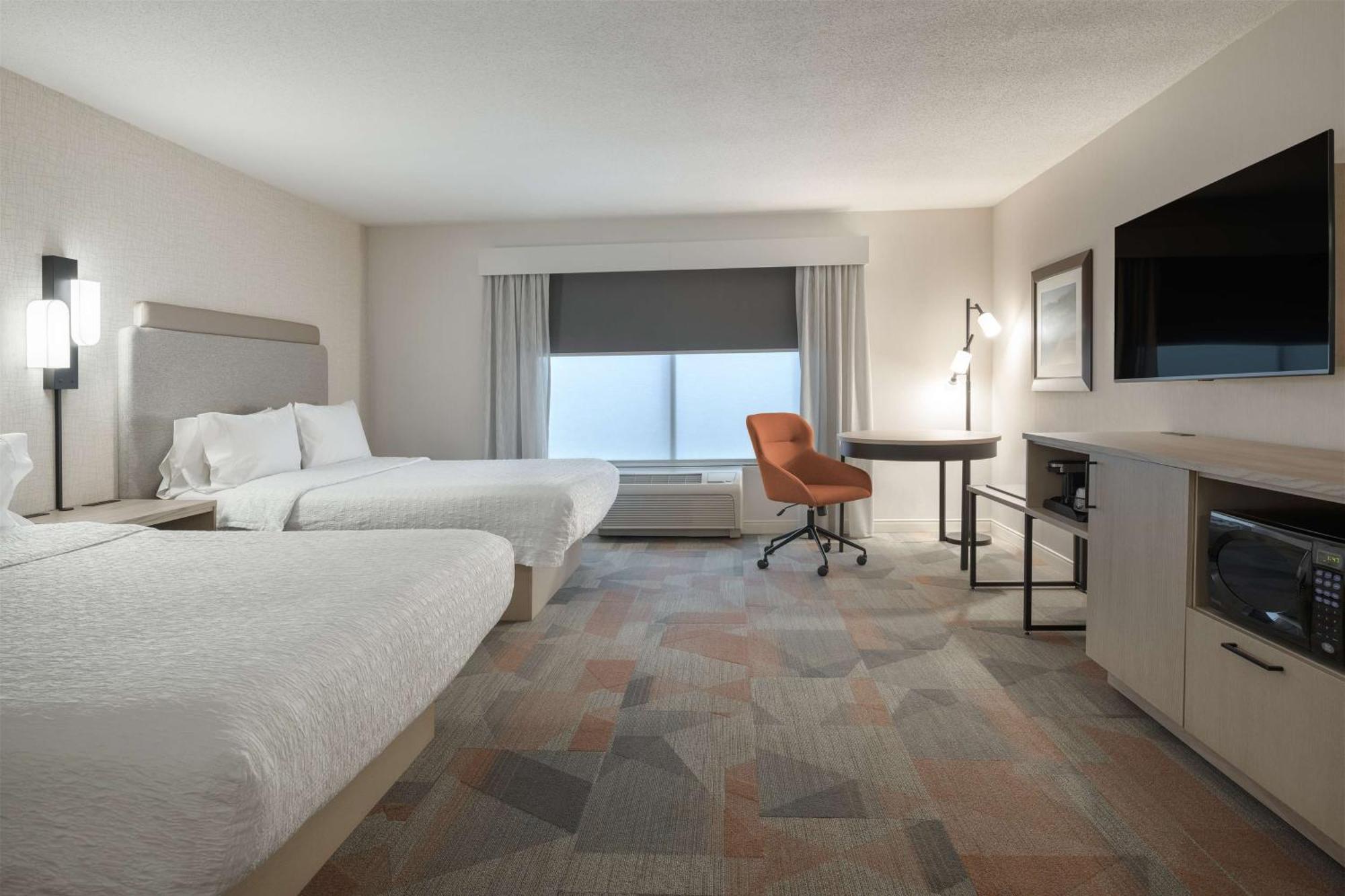 Hampton Inn & Suites By Hilton Монктон Экстерьер фото