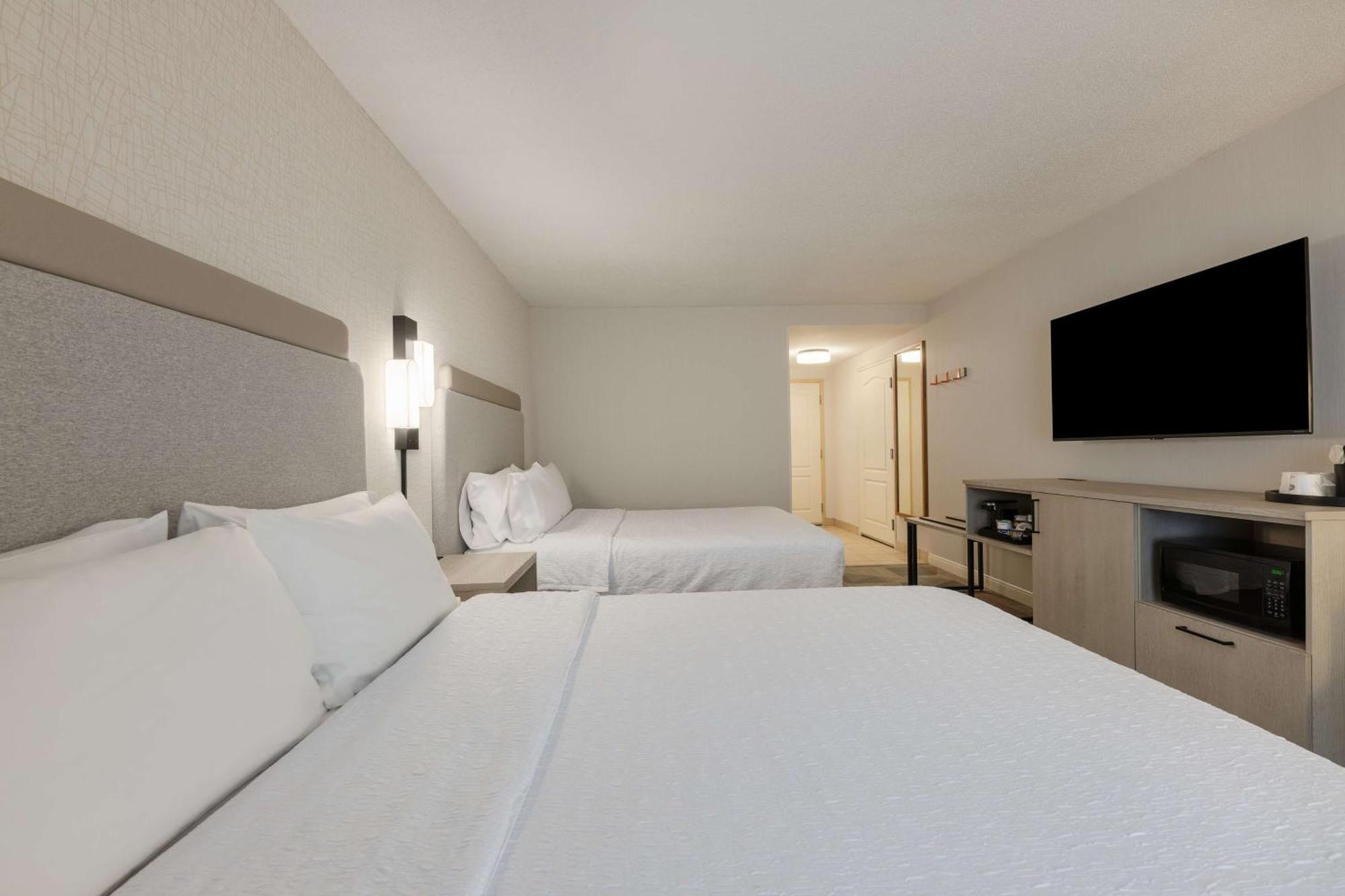 Hampton Inn & Suites By Hilton Монктон Экстерьер фото