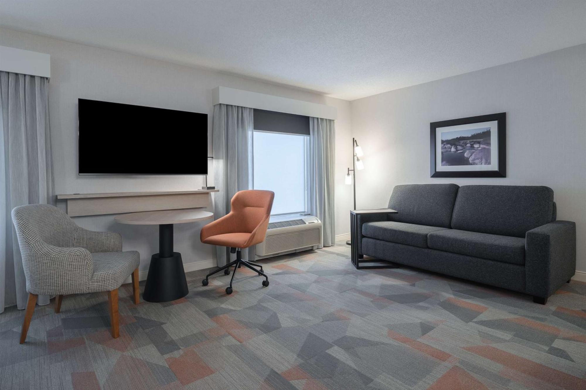 Hampton Inn & Suites By Hilton Монктон Экстерьер фото
