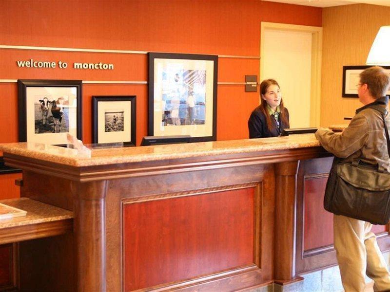 Hampton Inn & Suites By Hilton Монктон Экстерьер фото