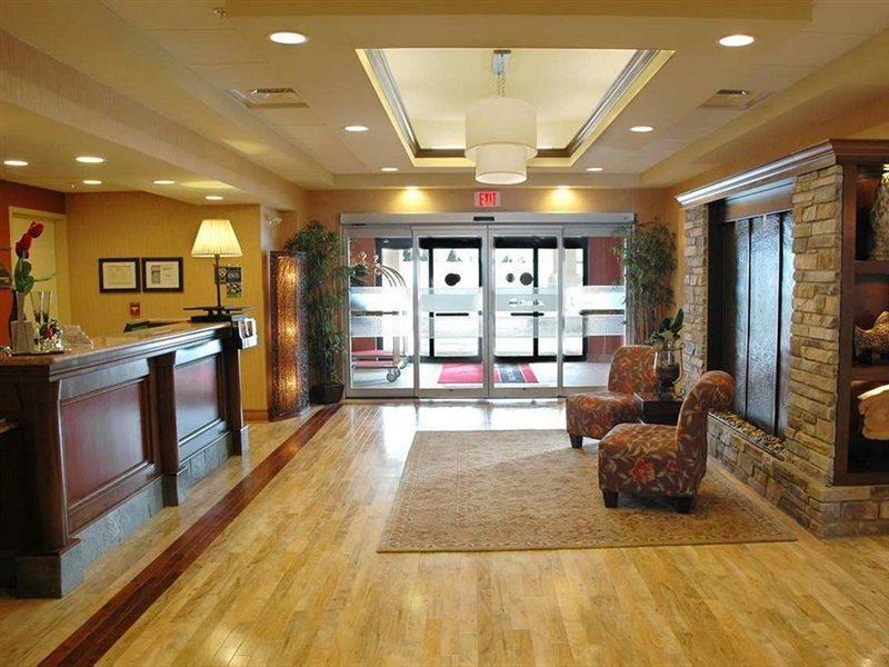 Hampton Inn & Suites By Hilton Монктон Экстерьер фото