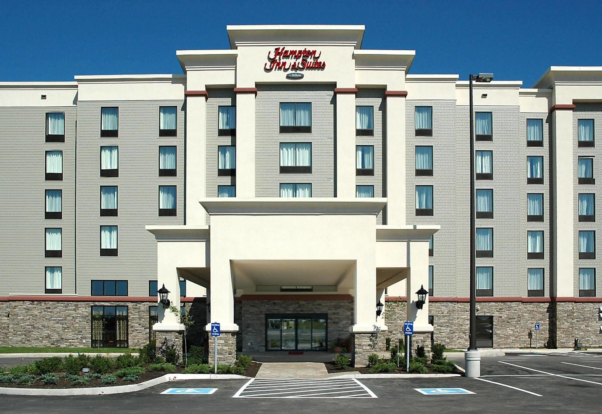 Hampton Inn & Suites By Hilton Монктон Экстерьер фото